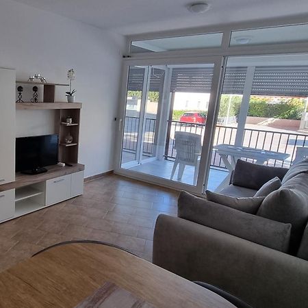 Apartmani Sunce I More Premantura Εξωτερικό φωτογραφία