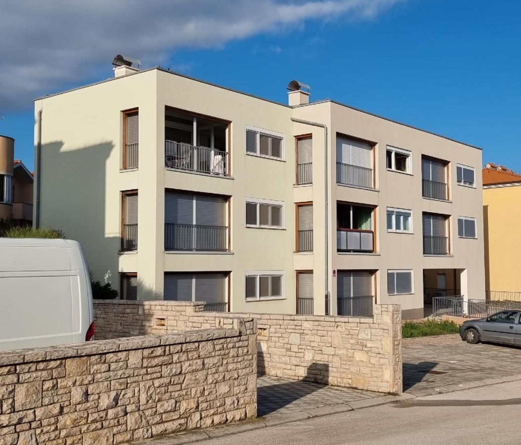 Apartmani Sunce I More Premantura Εξωτερικό φωτογραφία