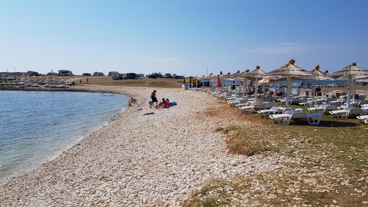 Apartmani Sunce I More Premantura Εξωτερικό φωτογραφία