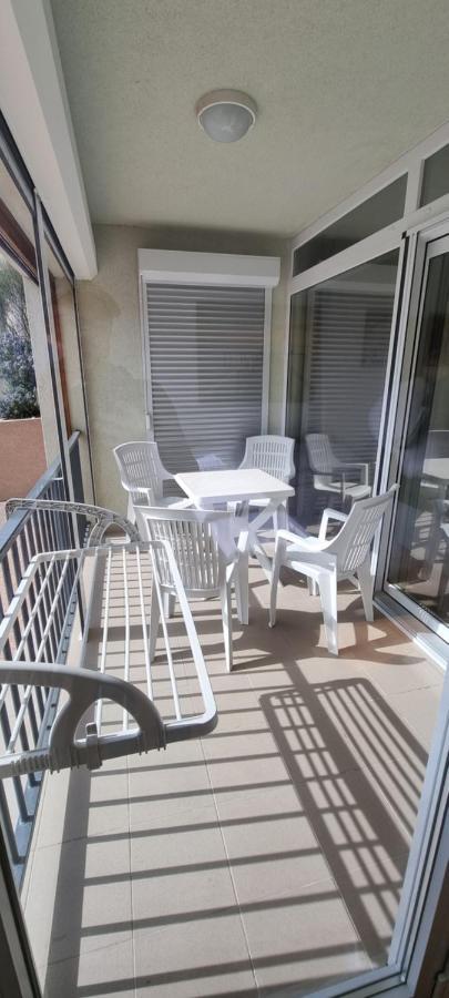 Apartmani Sunce I More Premantura Εξωτερικό φωτογραφία