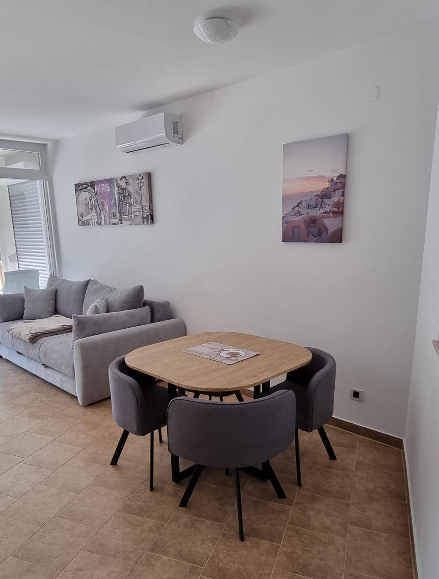 Apartmani Sunce I More Premantura Εξωτερικό φωτογραφία